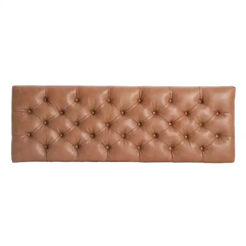 Poggiapiedi contenitore imbottito a bottoni, in similpelle contemporanea, 130 cm con gambe in betulla