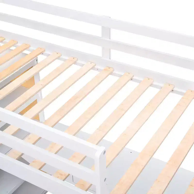 Letto a soppalco con scrivania e mensole, struttura alta in legno massello con cassetti contenitori per la cameretta di bambini e ragazzi