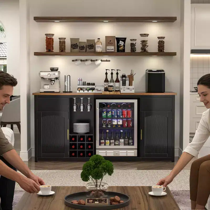 Mobile bar extra lungo da 199,9 cm con spazio per il frigo, portabottiglie, porta calici e presa di corrente integrata