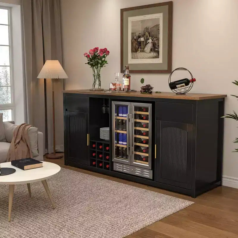 Mobile bar extra lungo da 199,9 cm con spazio per il frigo, portabottiglie, porta calici e presa di corrente integrata