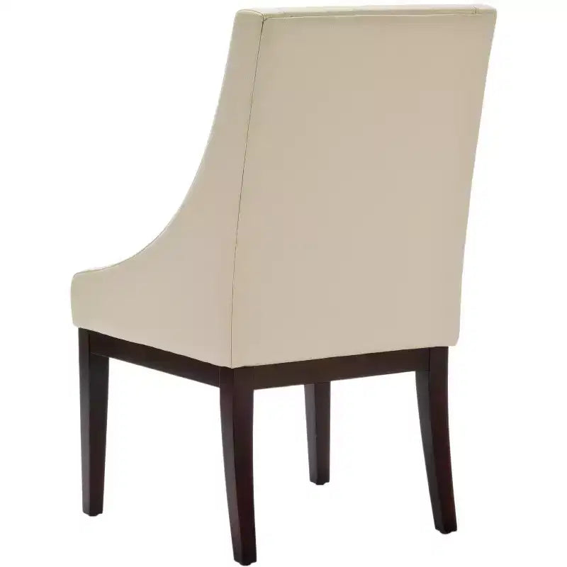 Poltrona con braccioli inclinati, rivestimento in pelle bicast color crema con struttura in legno, capacità 125 kg
